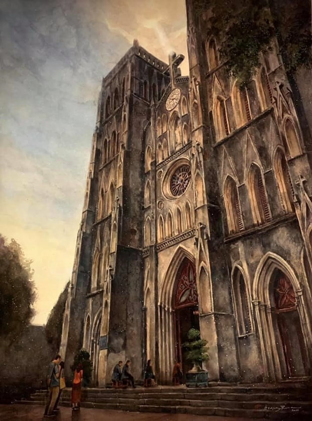 La Catedral de Hanoi. Es necesario mencionar el estilo neogótico, que se ve a menudo en las catedrales de Hanoi . Consta de una base cruciforme con tres secciones al frente, incluyendo la entrada principal en el medio con una ventana “rosa” en la parte superior, dos entradas subyacentes a ambos lados, y un campanario en lo alto. De estas construcciones se destacan la catedral del barrio de Hoan Kiem y las iglesias de Hoang Mai y Lang Tam. En Hanoi , el estilo neogótico influyó más en las iglesias. La armoniosa mezcla de los estilos oriental y francés ha creado un espacio propio de arquitectura hanoyense, tanto antiguo como moderno. (Fuente: Vietnamplus)