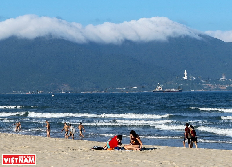 Desde la playa de My Khe, los turistas pueden ver el archipiélago de Son Tra. (Fuente: VNA)