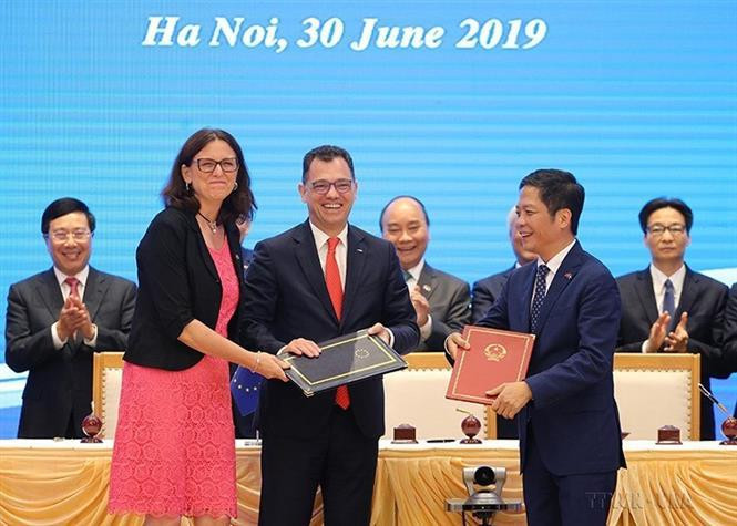 La firma del Tratado de Libre Comercio entre Vietnam y la Unión Europea en Hanoi, el 30 de junio de 2019 (Fuente: VNA)