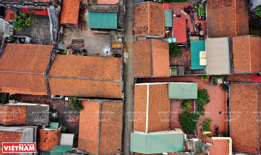 Pasando muchos altibajos a través del tiempo, la antigua aldea de Cu Da mantiene intactas sus características originales. Las casas fueron diseñadas según la arquitectura típica de la región del delta del río Rojo. (Fuente: VNA)