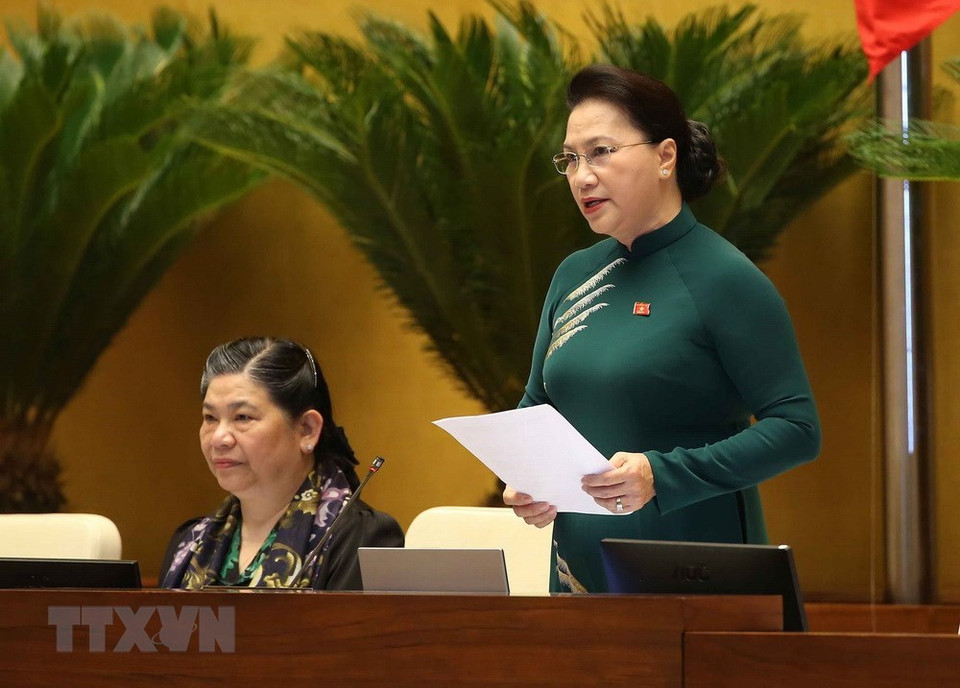 La presidenta de la Asamblea Nacional, Nguyen Thi Kim Ngan, pronuncia en la sesión (Fuente:VNA)
