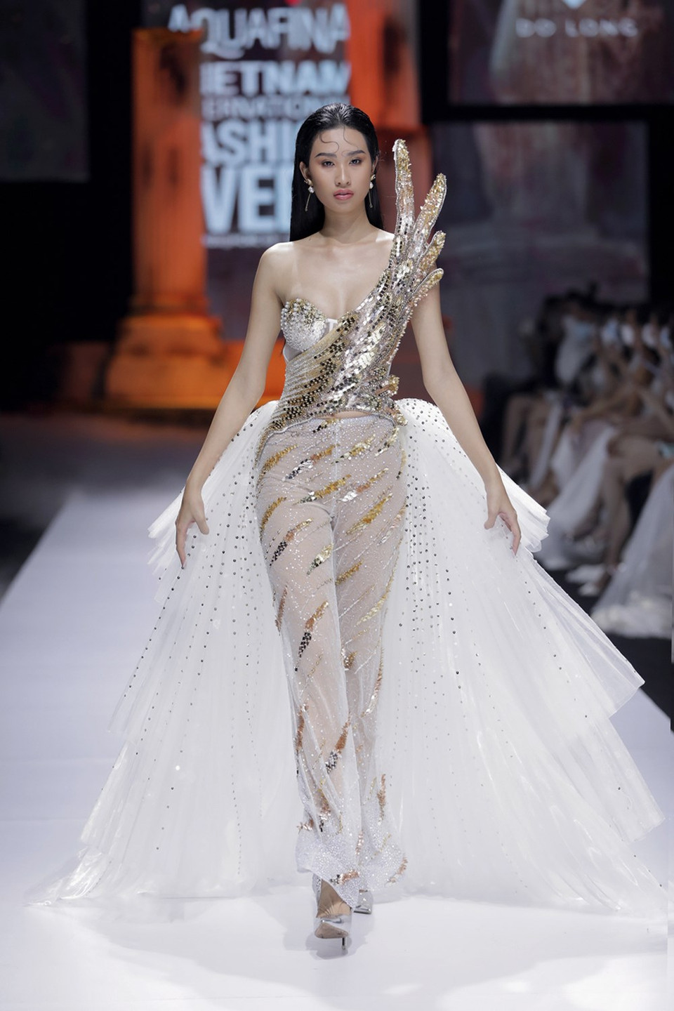 Los diseños de la colección pertenecen a la alta costura (Fuente:VNA)