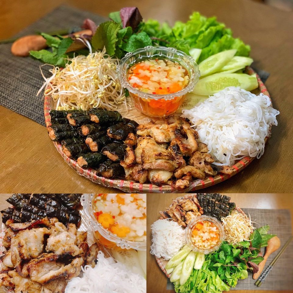 Bun Cha es una combinación armoniosa y saludable de fideos de arroz, cerdo a la parrilla y hierbas frescas. Este alimento básico de Hanoi también es una mezcla discreta de diferentes gustos. Los fideos sumergidos en la salsa y los bocados de cerdo y hierbas frescas, que incluyen lechuga, cilantro, albahaca Lang y perilla, despiertan todas las papilas gustativas. La salsa para mojar que lo acompaña presenta un sabor salado (salsa de pescado), acidez (vinagre o limón), picante (chile) y dulzor (azúcar) bien equilibrados. La salsa a veces se adorna con unas rodajas finas de papaya verde o encurtidos de colinabo y zanahoria. No solo satisface el paladar de los comensales, sino que también ofrece un festín de colores que incluyen salsa de pescado de color marrón amarillento, naranja natural de zanahoria, papaya blanca clara y chile rojo brillante. (Foto: VietnamPlus)