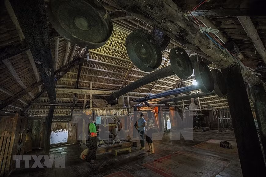 Lang, la casa típica de los más poderosos de la etnia (Foto: VNA)