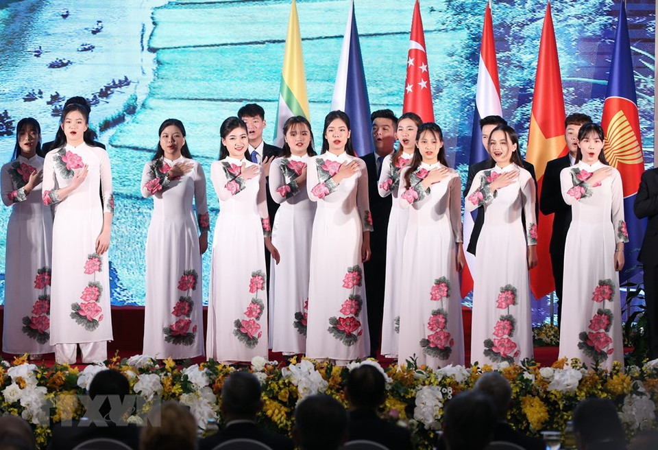 Espectáculos de música para dar la bienvenida a la XXXVII Cumbre de la ASEAN (Fuente:VNA)