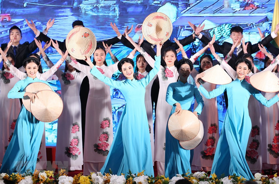 Espectáculos de música para dar la bienvenida a la XXXVII Cumbre de la ASEAN (Fuente:VNA)