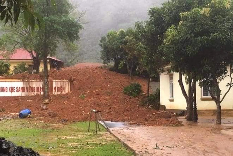 El escenario del deslizamiento de tierra. (Foto: VNA)