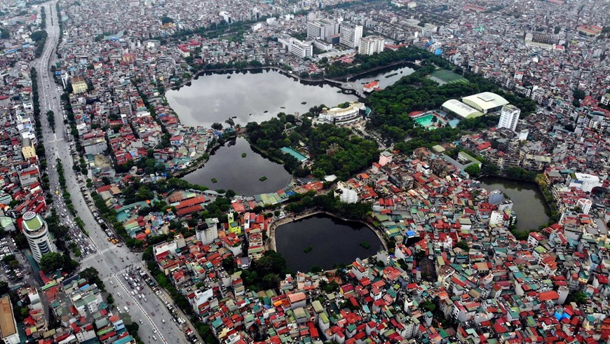 El conjunto de los lagos Thanh Nhan, Quynh y Quang Trung (distrito de Hai Ba Trung) crean una imagen hermosa (Fuente: VNA)