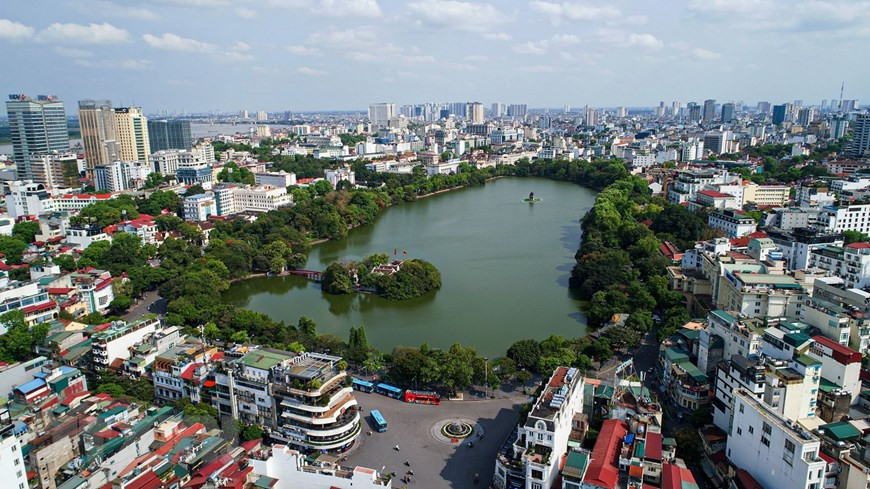 El lago Hoan Kiem, o lago de Espada Restituida (Foto: VNA)