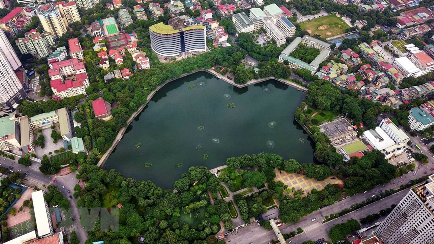 El lago Nghia Tan se encuentra dentro del parque Nghia Do, barrio de Nghia Tan, distrito de Cau Giay. (Foto: VNA)