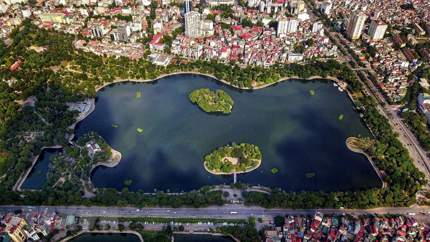 El lago Bay Mau se encuentra en el barrio de Le Dai Hanh, distrito de Hai Ba Trung. (Foto: VNA)