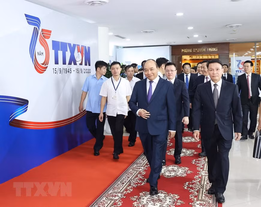 El primer ministro Nguyen Xuan Phuc a su llegada al evento (Foto: VNA)