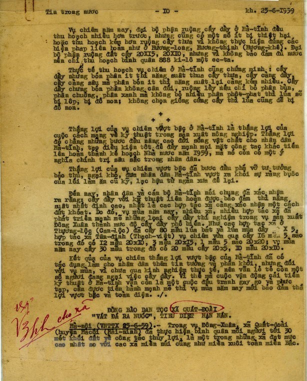 El autógrafo del tío Ho en la hoja de corrección de noticia de la VNA (Foto: VNA)