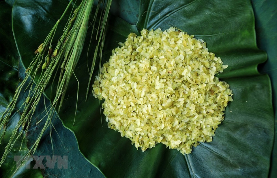El Com fresco tiene un color turquesa puro con ligero aroma de arroz (Fuente: VNA)