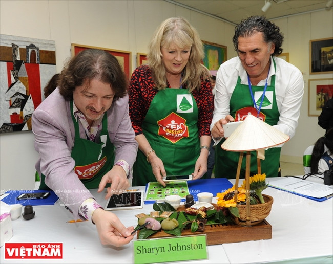 El jurado está satisfecho del quehacer de los concursantes. (Fuente: VNA)