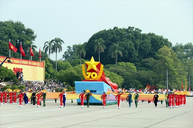 Símbolo de 70 años fecundos del país (Fuente: VNA)