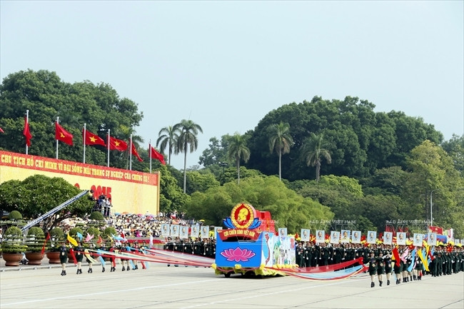 Carroza de veteranos de guerra (Fuente: VNA)