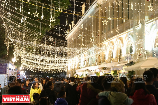 Diferentes programas musicales y artísticos son también presentados en la cita (Fuente:VNA)