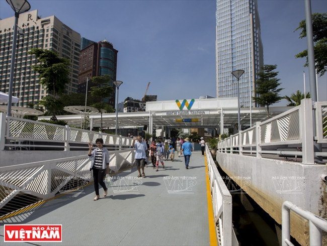 Muelle Bach Dang, una terminal de la ruta del autobús fluvial.(Fuente: VNA)