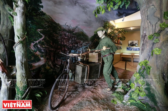 Una manera simple pero efectiva de transporte de las Fuerzas Armadas Populares de Liberación en la campaña del Camino 9 - Khe Sanh se muestra en Ta Con.