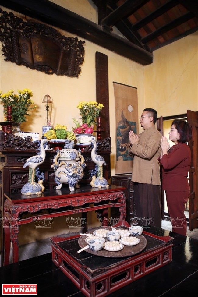 Ofrenda a los antepasados (Fuente: VNA)