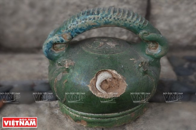 Una olla de cerámica de Cay Mai (albaricoque) (Fuente: VNA)