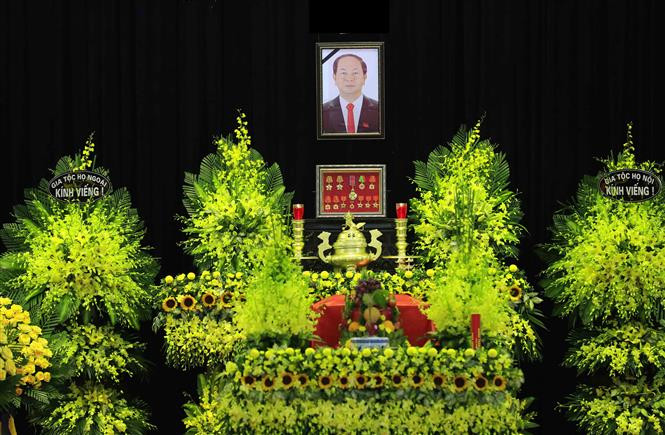 Las honras fúnebres dedicadas al presidente Tran Dai Quang se iniciaron esta mañana en la Casa Funeraria Nacional en Hanoi, con los actos del duelo nacional (Fuente: VNA)
