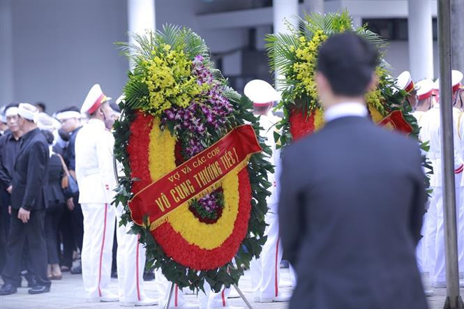 Largas filas, caras de tristeza y emoción en el tributo a Tran Dai Quang (Fuente: VNA)