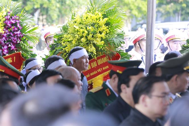 Largas filas, caras de tristeza y emoción en el tributo a Tran Dai Quang (Fuente: VNA)