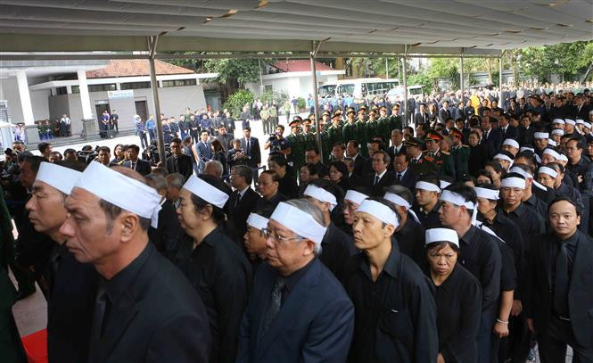 Largas filas, caras de tristeza y emoción en el tributo a Tran Dai Quang (Fuente: VNA)