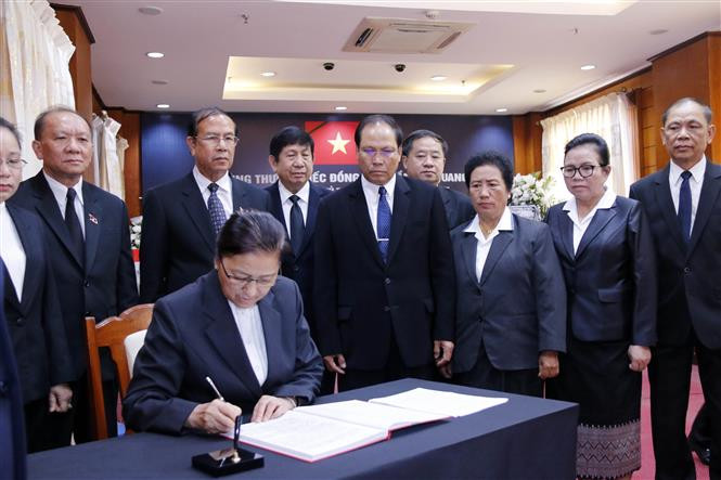 En Laos luto nacional por el fallecimiento del presidente de Vietnam, Tran Dai Quang (Fuente: VNA)