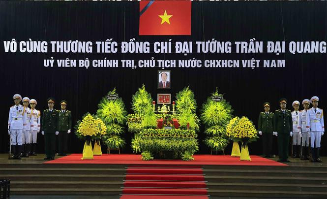 Las honras fúnebres dedicadas al presidente Tran Dai Quang se iniciaron esta mañana en la Casa Funeraria Nacional en Hanoi, con los actos del duelo nacional (Fuente: VNA)