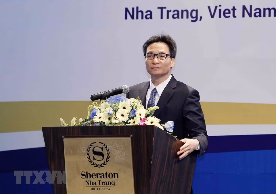 El viceprimer ministro de Vietnam Vu Duc Dam interviene en la inaguración de la cita (Fuente: VNA)