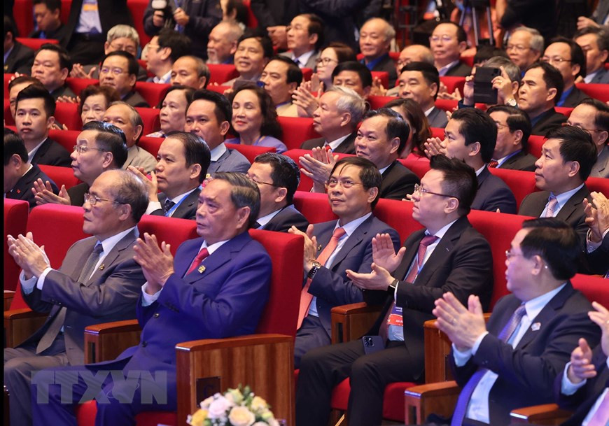 Delegados presentes en la ceremonia conmemorativa. (Foto: VNA)