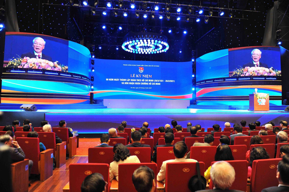 El escenario de la celebración del 90 aniversario de la fundación de la Unión de Jóvenes Comunistas Ho Chi Minh (UJCHCM). (Foto: VNA)