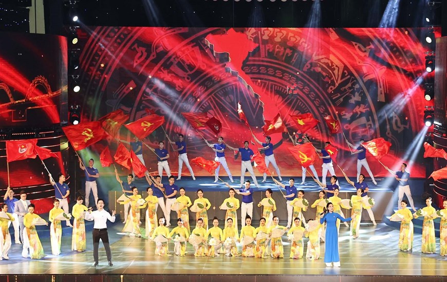 Espectáculos en la celebración. (Foto: VNA)