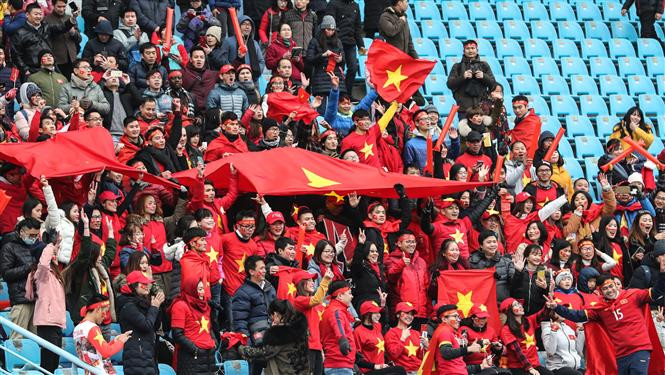 Así enloquecieron fanáticos vietnamitas con la victoria de selección de fútbol sub23 (Fuente: VNA)
