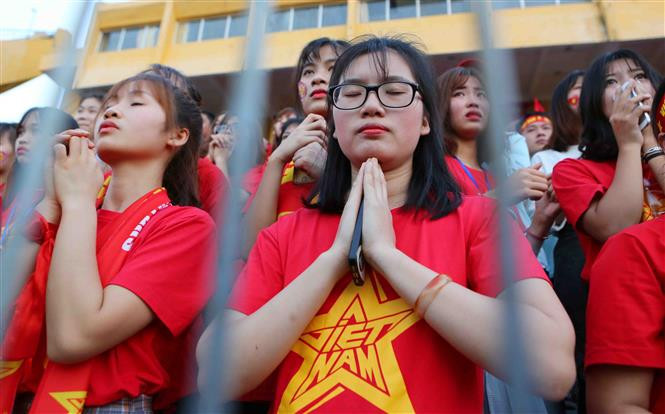 Así enloquecieron fanáticos vietnamitas con la victoria de selección de fútbol sub23 (Fuente: VNA)