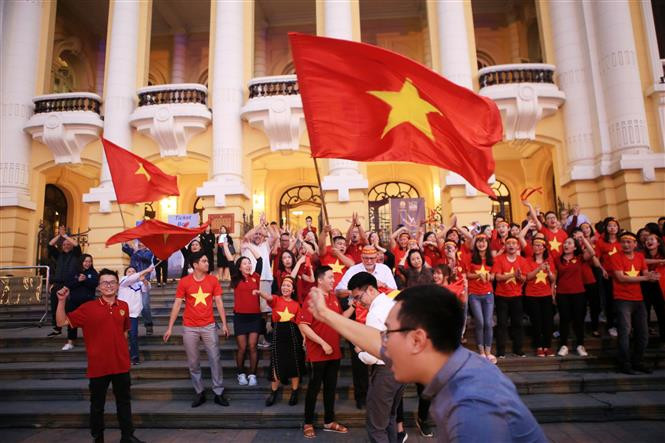 Así enloquecieron fanáticos vietnamitas con la victoria de selección de fútbol sub23 (Fuente: VNA)