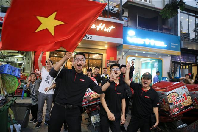 Así enloquecieron fanáticos vietnamitas con la victoria de selección de fútbol sub23 (Fuente: VNA)