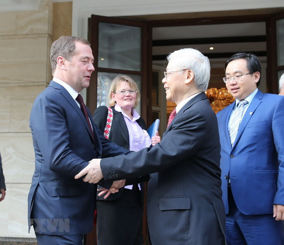 El secretario general del Partido Comunista de Vietnam, Nguyen Phu Trong, y el primer ministro de Rusia, Dmitry Medvedev (Fuente: VNA)
