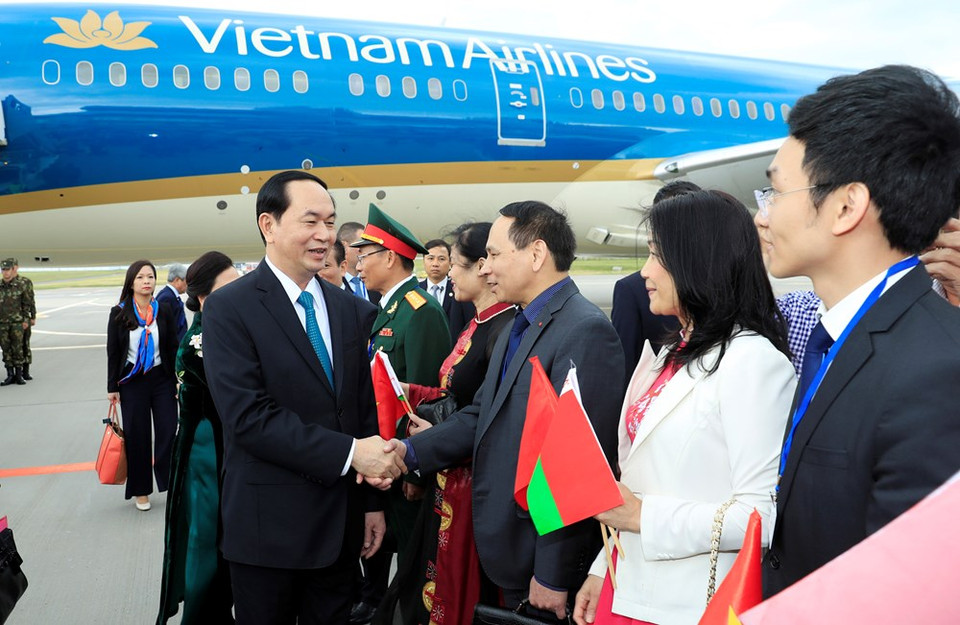 En el acto de recibimiento participaron también representantes de la comunidad de vietnamitas residentes en el país europeo (Fuente: VNA)