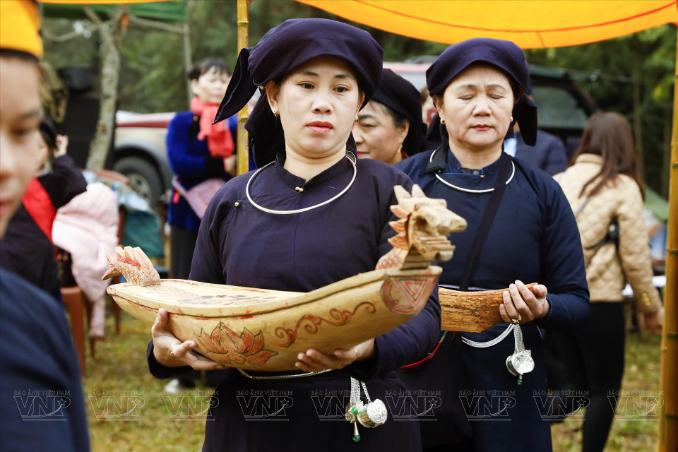 Los modelos de barco maderero utilizados durante los días principales del festival (Foto: Revista Ilustrada de Vietnam)