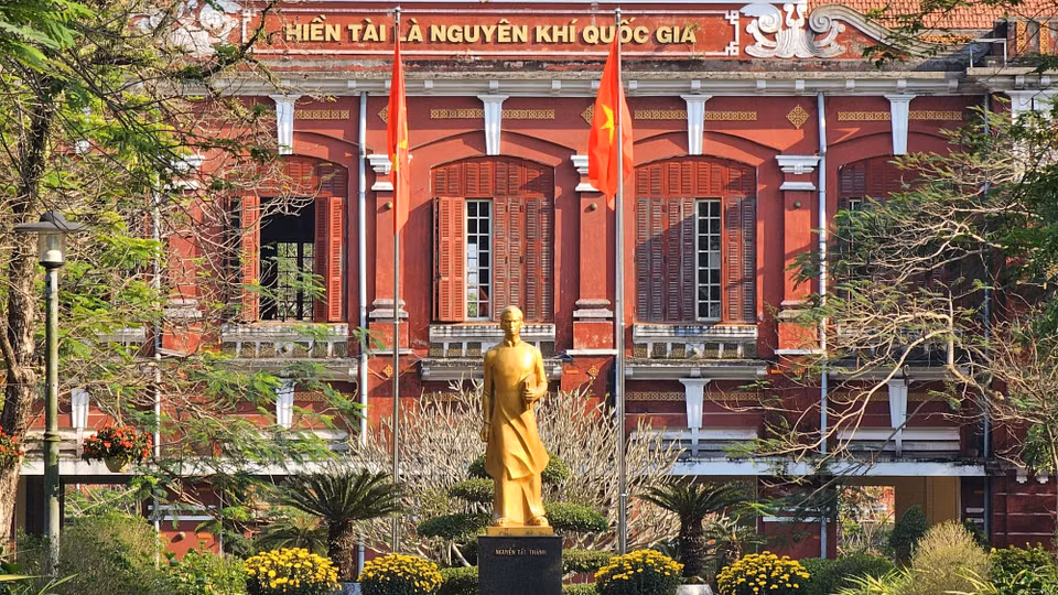 Fue la escuela a la que el Presidente Ho Chi Minh asistió en los primeros años del siglo XX. (Foto: VNA)