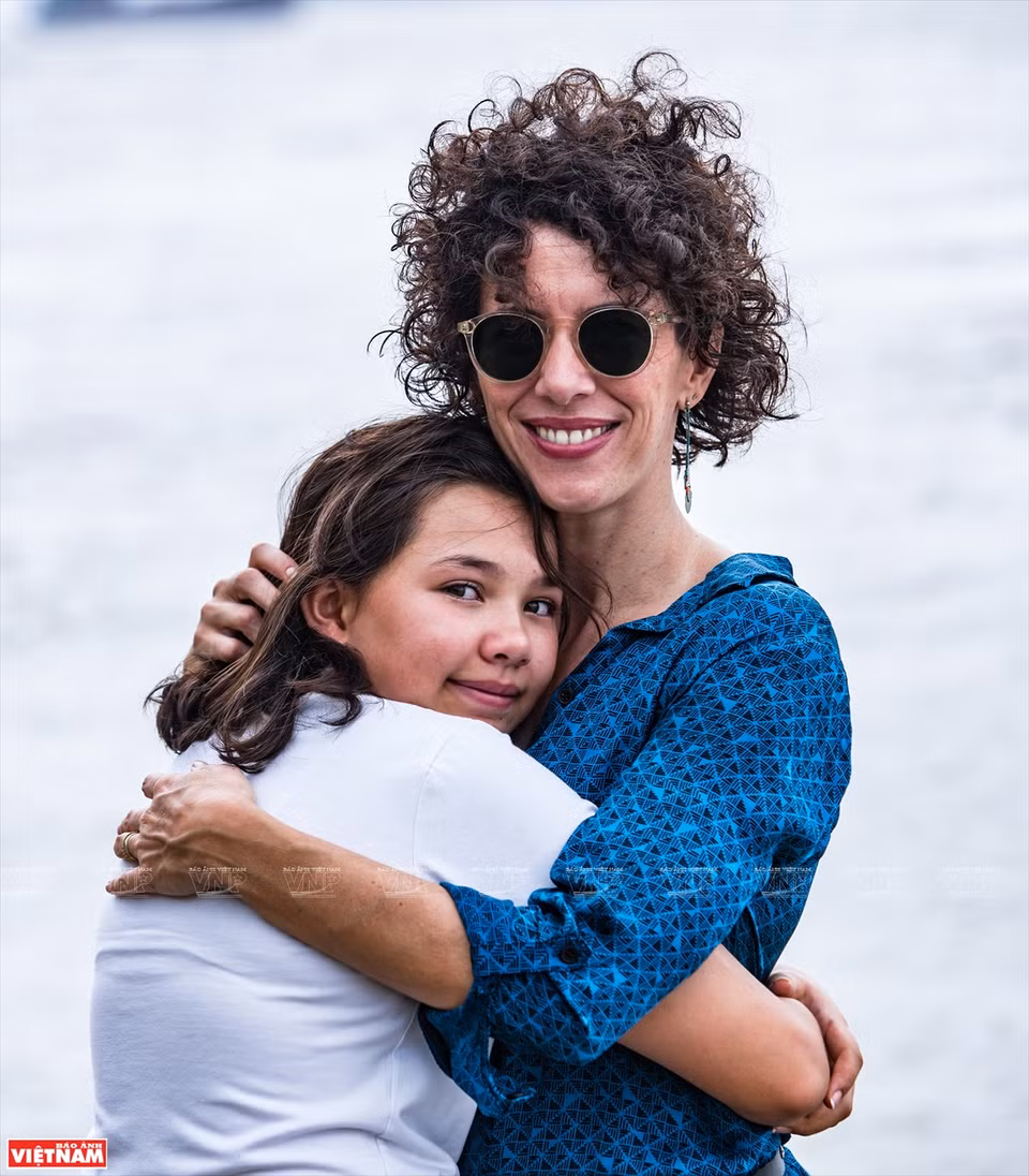 Actualmente, Anne Sophie y su familia viven feliz en Hanoi. (Foto: VNA)