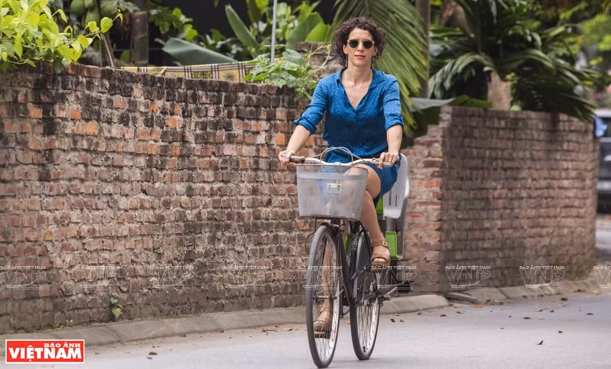 Al elegir Vietnam como su hogar a largo plazo, Anne Sophie se ha convertido en una lugareña y ama la naturaleza y a la gente del país indochino. (Foto: VNA)