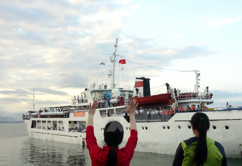 Despiden a los combatientes (Fuente: VNA)