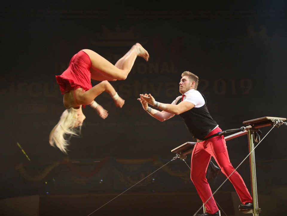 Las presentaciones atrajeron el gran interés de los espectadores. (Fuente: VNA)