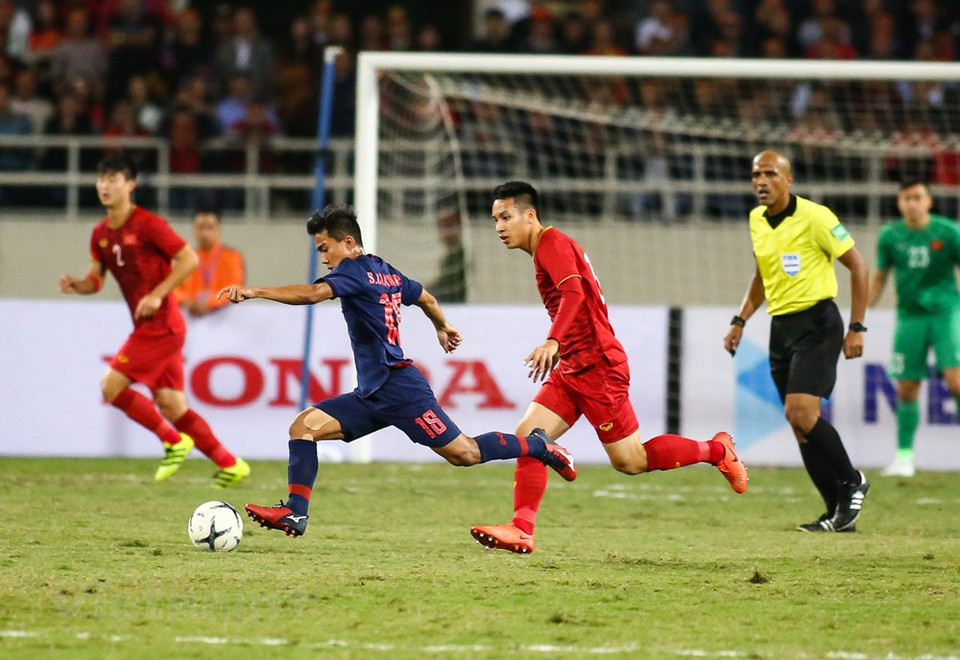 Imagen del partido entre la selección vietnamita y su rival tailandés en el estadio de My Dinh. (Fuente: Vietnam+)