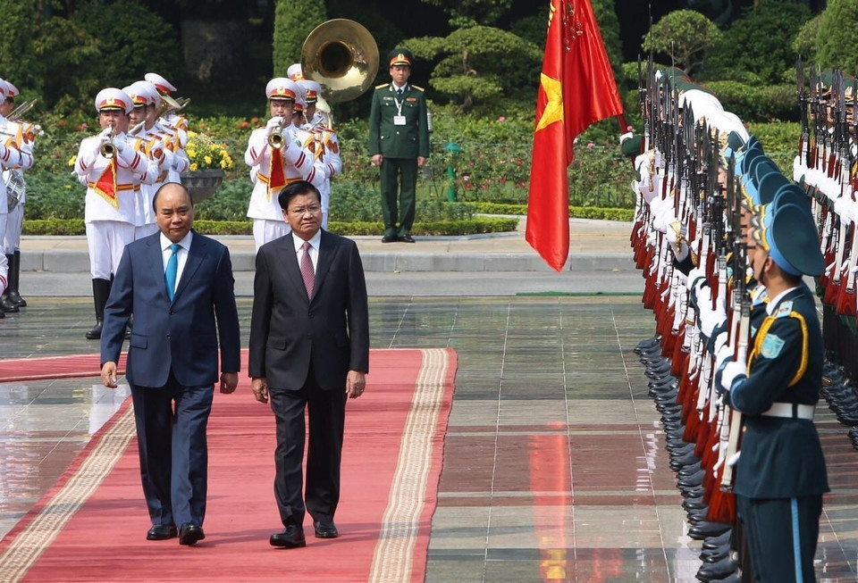 Ceremonia de bienvenida en el Palacio Presidencial en Hanoi. (Fuente: VNA)